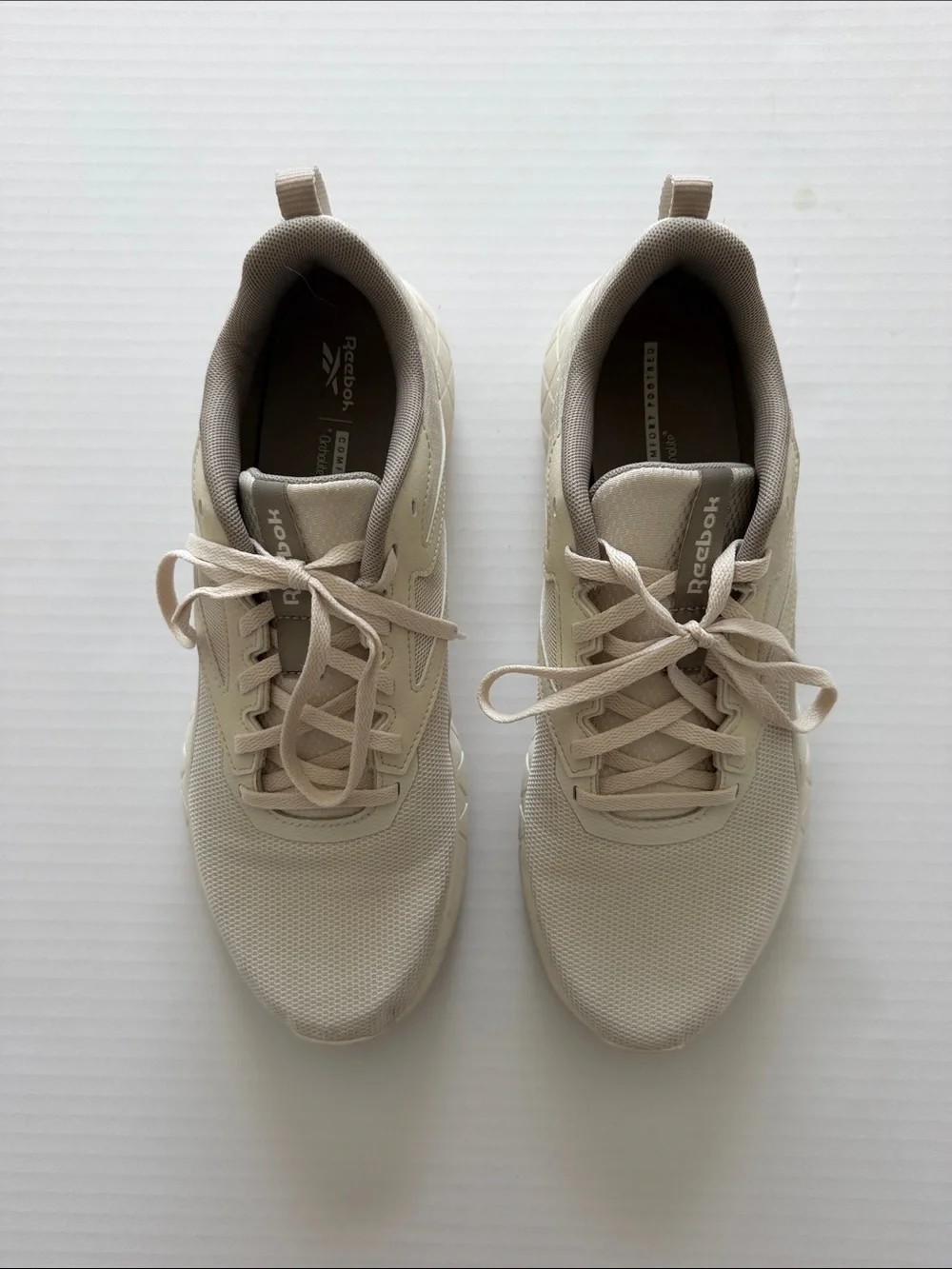 Reebok Men’s Sneakers in Cream and Light Tan size 10.5